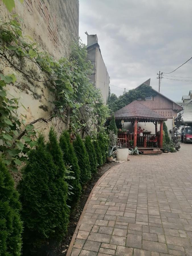הוסטל טורדה Helga House מראה חיצוני תמונה