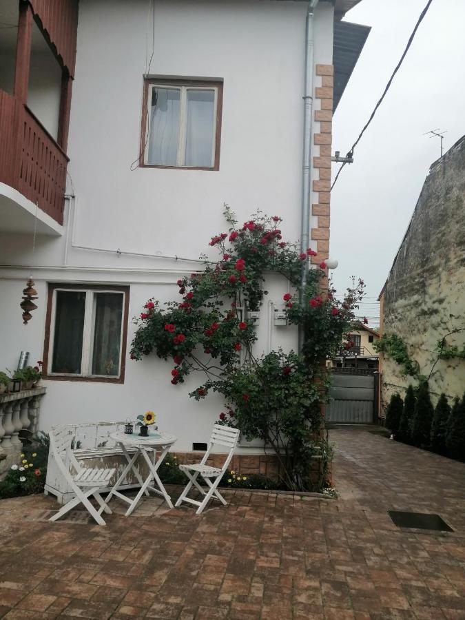 הוסטל טורדה Helga House מראה חיצוני תמונה